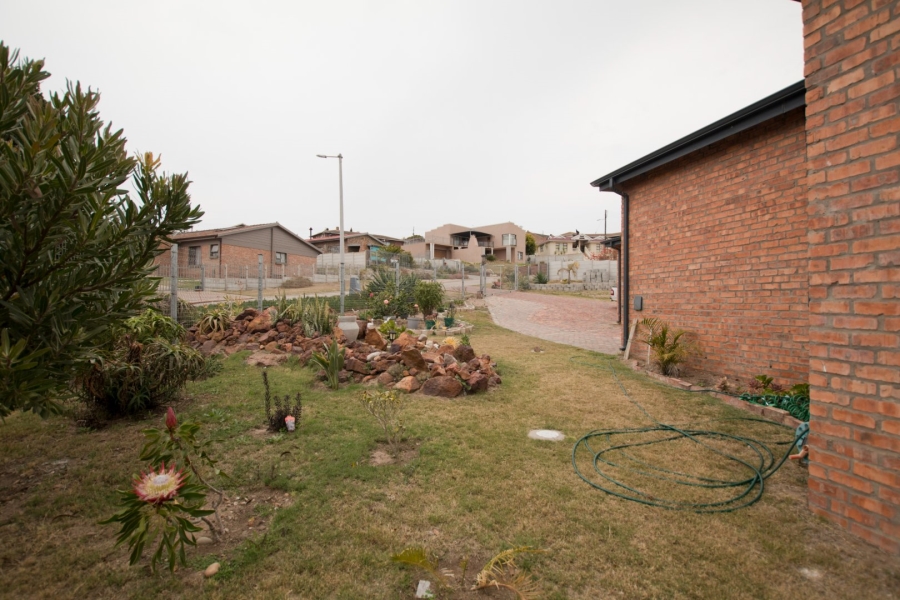 4 Bedroom Property for Sale in Fraaiuitsig Western Cape